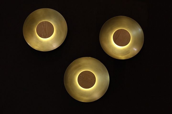 Satelight 的符号灯和领夹灯