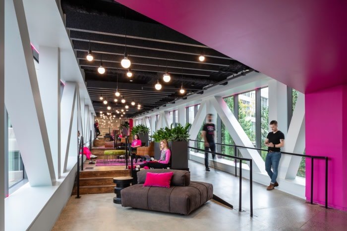 Gensler 设计的 T-Mobile 总部二号楼
