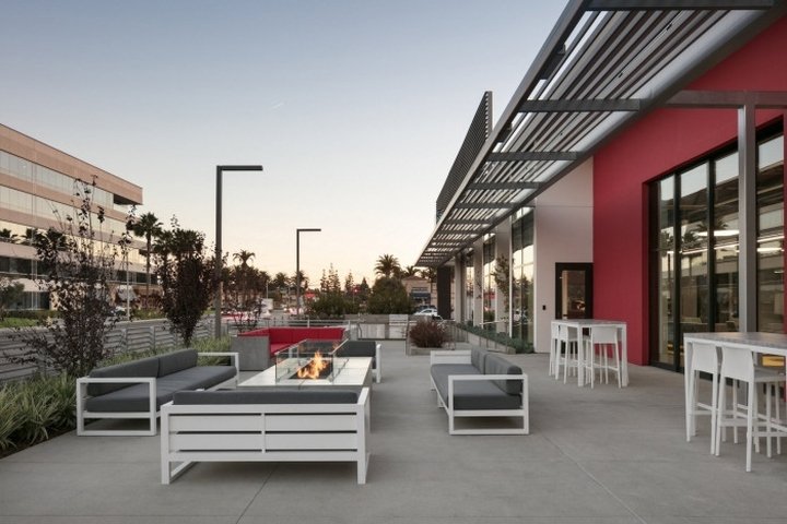 十号办公室，由 Nadel Architects 设计，埃尔塞贡多 – 加利福尼亚州