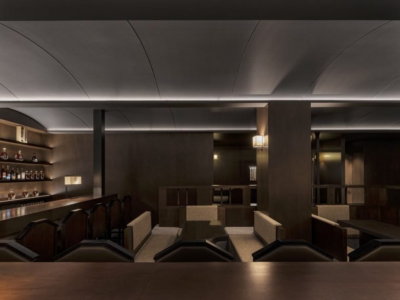 帐篷威士忌酒吧 2nd by Plainoddity