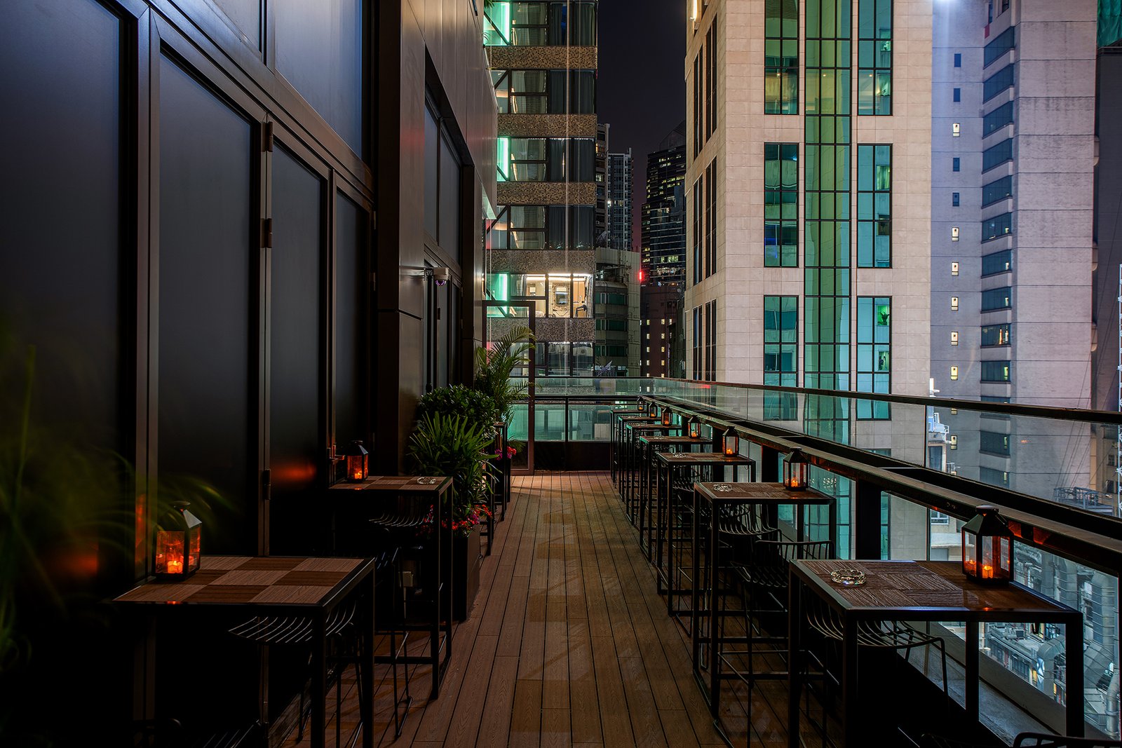 将世界级的喜剧场地引入香港,并融入复古元素 将世界级的喜剧场地引入香港,并融入复古元素