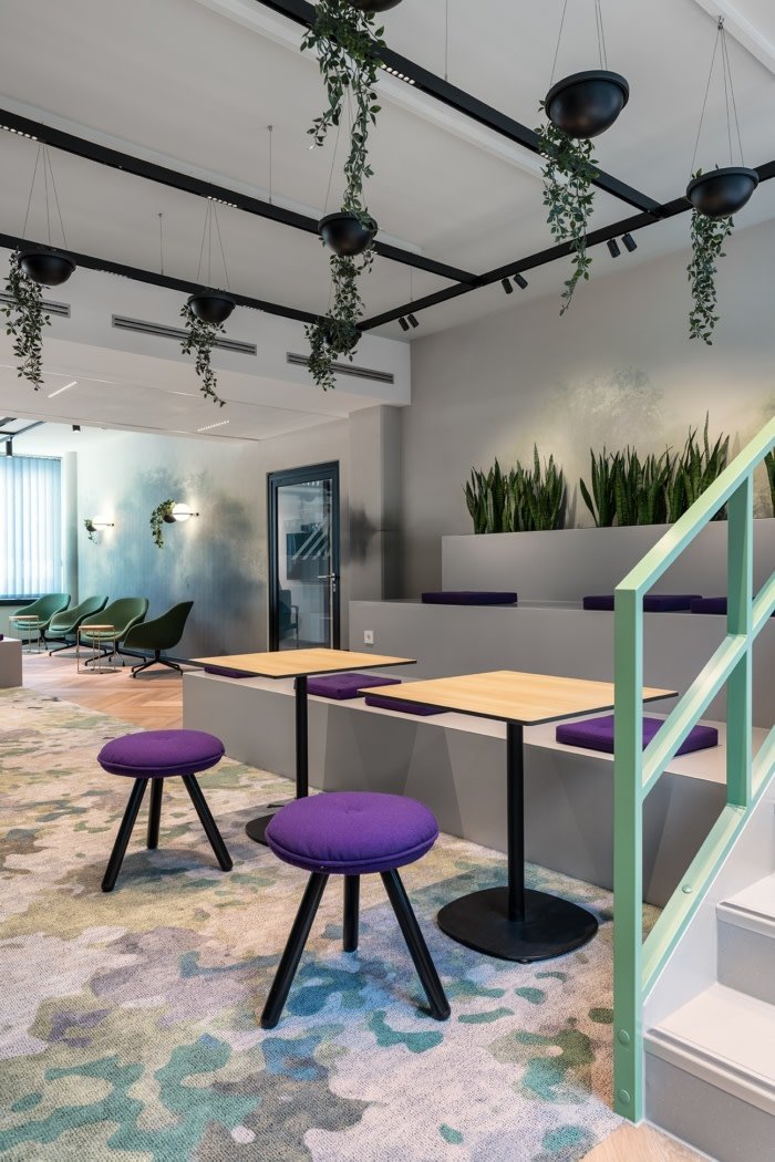 TK 电梯办公室由 Seel Bobsin 合作伙伴设计