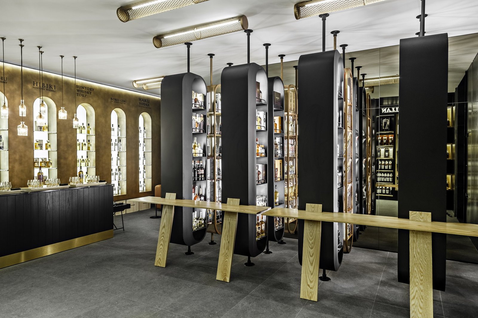 The Cask&Barrel – 高档烈酒精品店