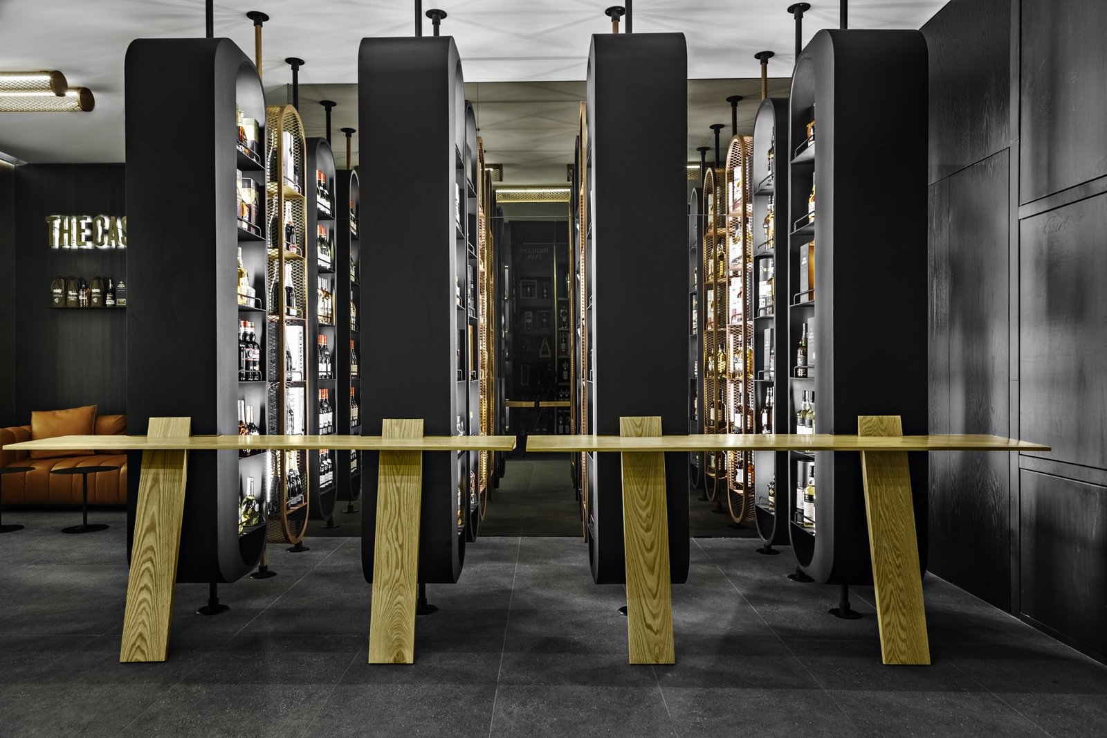 The Cask&Barrel – 高档烈酒精品店