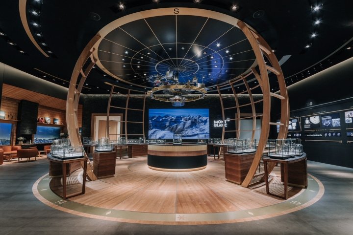 2018 年 SIHH 上的万宝龙展位，由瑞士日内瓦 Jean-Marc Gady 工作室设计