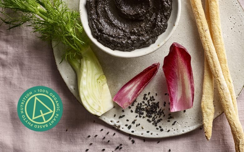 TRIVEDA 由 MID-AIR STUDIO 设计