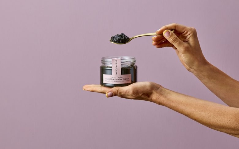 TRIVEDA 由 MID-AIR STUDIO 设计