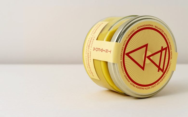 TRIVEDA 由 MID-AIR STUDIO 设计