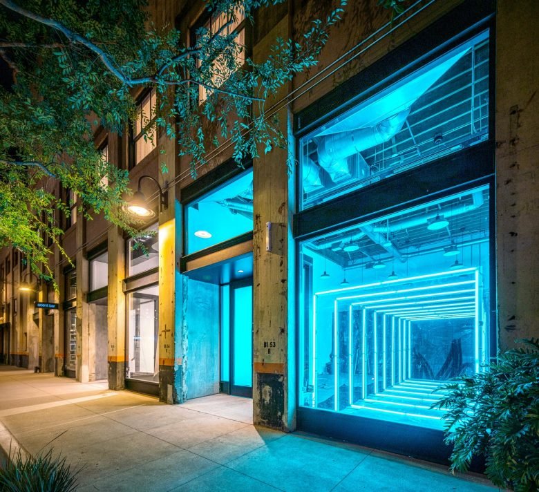 Liqui Group 为 2020 年洛杉矶设计节设计系列橱窗玻璃