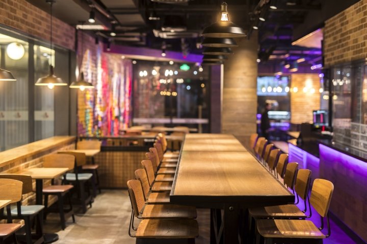 塔可钟丰盛丽泳池酒店，上海 – 中国