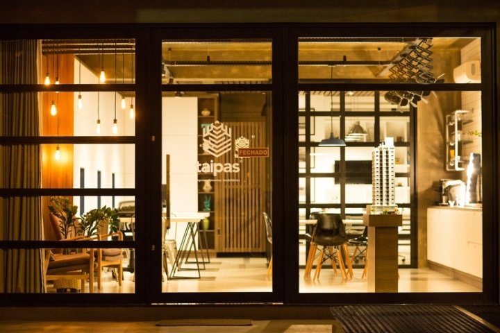 Taipas 房地产办公室 / 萨拉曼卡阿奎特托斯 (Salamanca Arquitetos)，托莱多 – 巴西