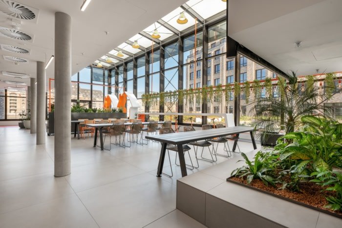 Mirato 设计的 Takeaway.com 办公室