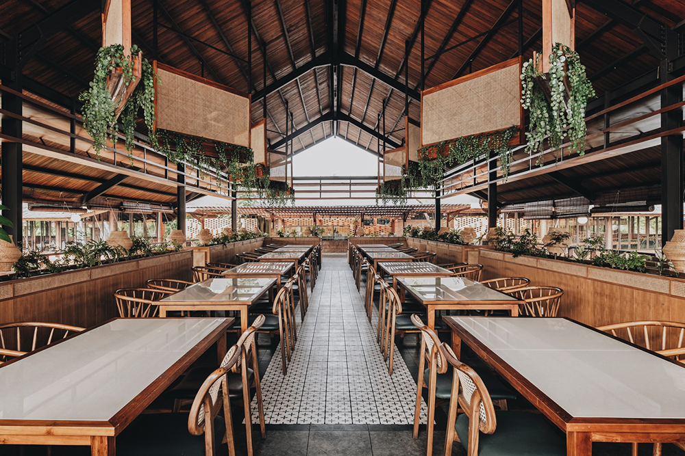 Talaga Sampireun Pavilions 由 Seniman Ruang 设计