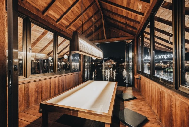 Talaga Sampireun Pavilions 由 Seniman Ruang 设计