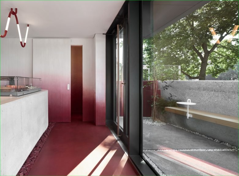 Tamago Kissaten café by DA bureau