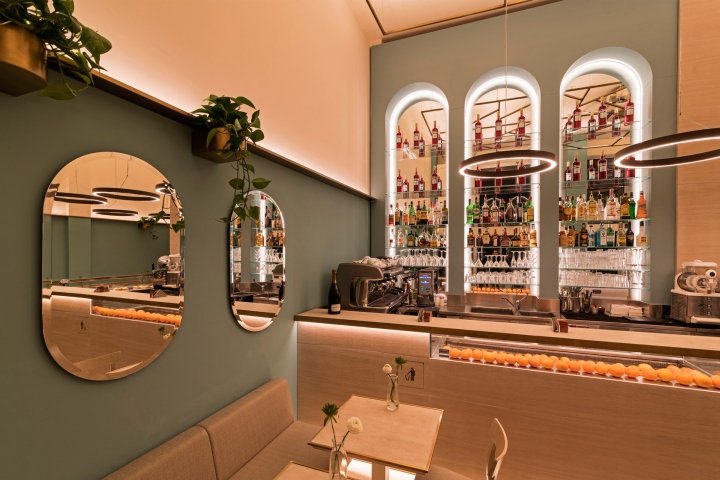 由 Correa Granados Architects 设计的七巧板咖啡馆，意大利米兰