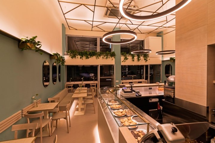 由 Correa Granados Architects 设计的七巧板咖啡馆，意大利米兰