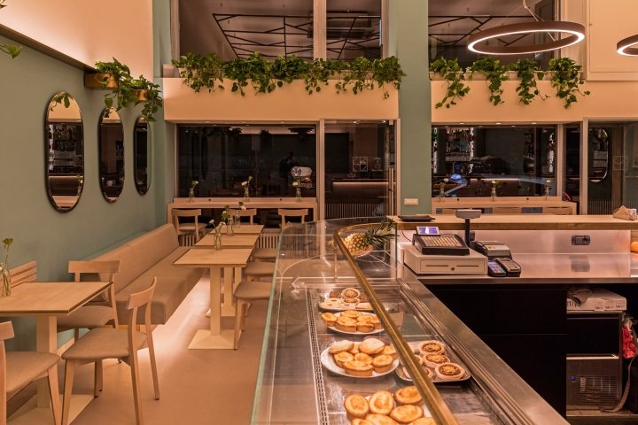 由 Correa Granados Architects 设计的七巧板咖啡馆，意大利米兰