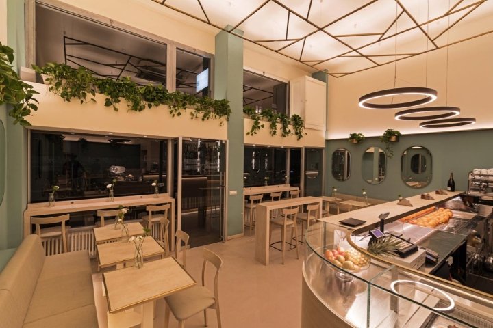 由 Correa Granados Architects 设计的七巧板咖啡馆，意大利米兰