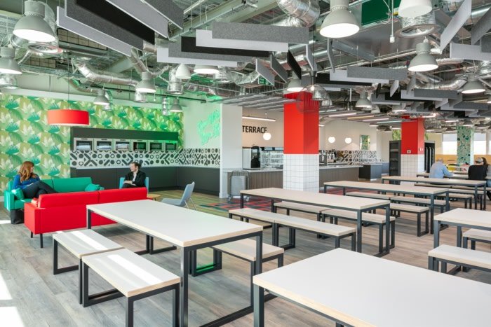 TSK 集团的 Access 集团办公室