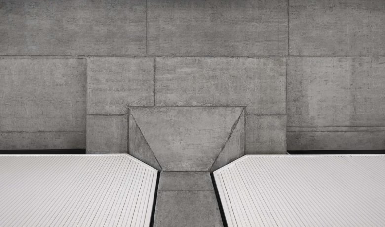 叠加建筑的拱廊办公室