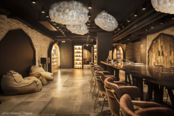 带有 Aqua Farm 的艺术家之家,Avoid Obvious 和 TheeAe,香港 带有 Aqua Farm 的艺术家之家,Avoid Obvious 和 TheeAe,香港