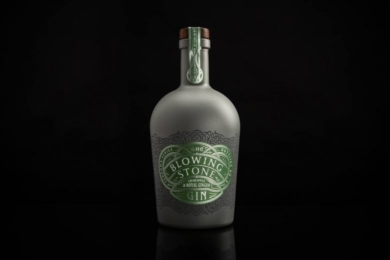 本杰明·查尔斯的《吹动的石头》