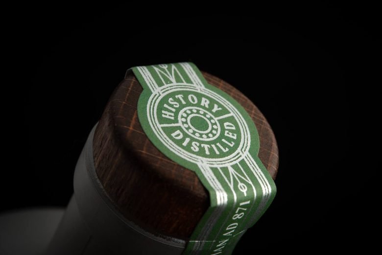 本杰明·查尔斯的《吹动的石头》