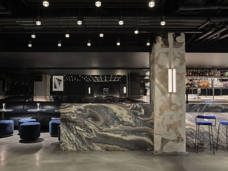 查尔斯大啤酒屋和酒吧由 COX Architecture + H&E Architects 设计