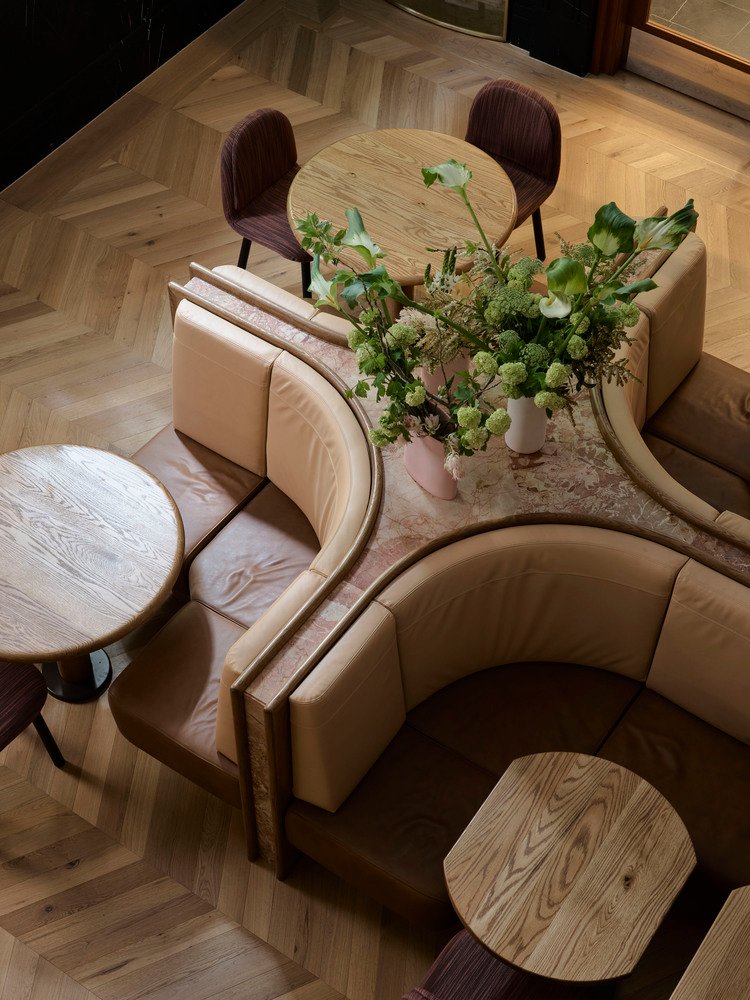 查尔斯大啤酒屋和酒吧由 COX Architecture + H&E Architects 设计