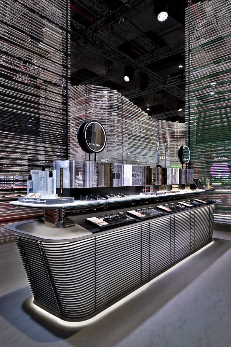 东启设计的雅诗兰黛公司馆