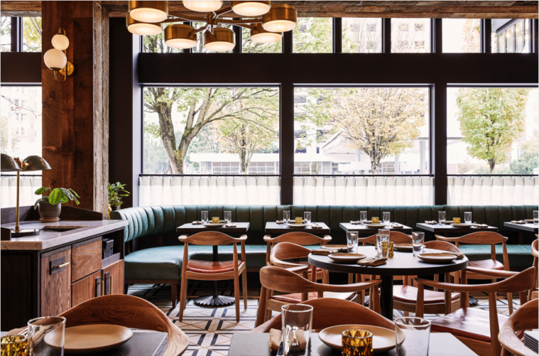 恩尼斯莫尔霍克斯顿酒店