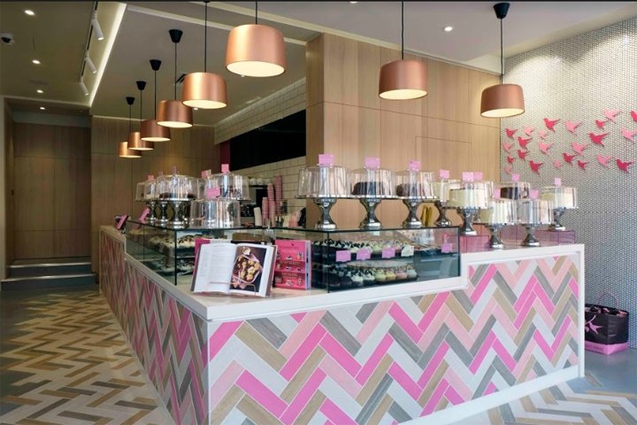 The Hummingbird Bakery 由 rpa:group 在英国吉尔福德萨里开设的第七家分店 – 英国