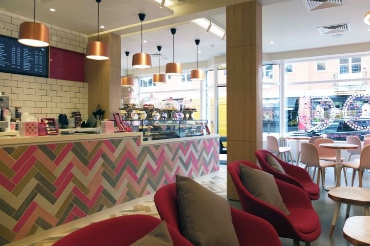 The Hummingbird Bakery 由 rpa:group 在英国吉尔福德萨里开设的第七家分店 – 英国