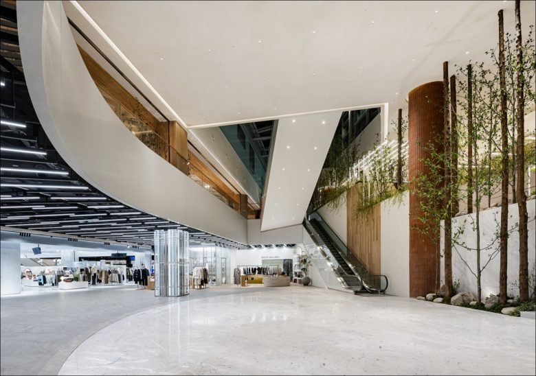 Betwin Space 设计的现代商店