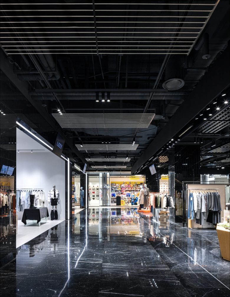 Betwin Space 设计的现代商店