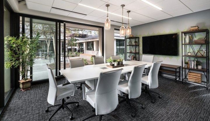 Private Label International 的 James Agency 办事处,亚利桑那州斯科茨代尔 Private Label International 的 James Agency 办事处,亚利桑那州斯科茨代尔