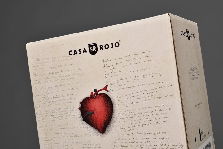 2016 年 Marimorena Albariño 包装由 Estudio Maba 设计