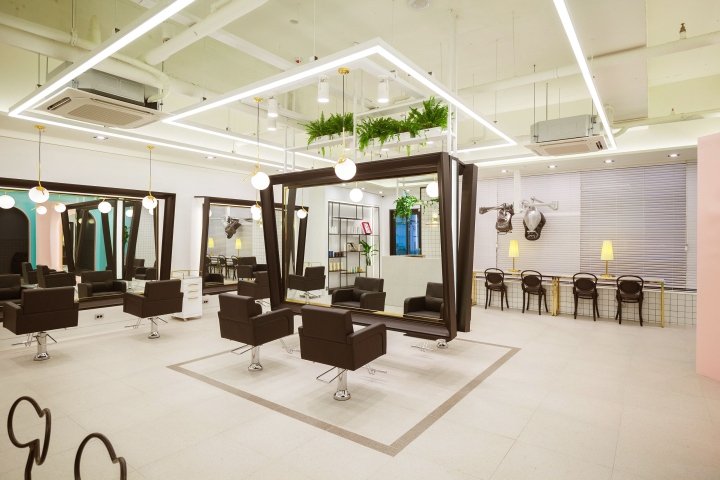 The Mode Hair 由 SSOMOO DESIGN 设计，韩国议政府市