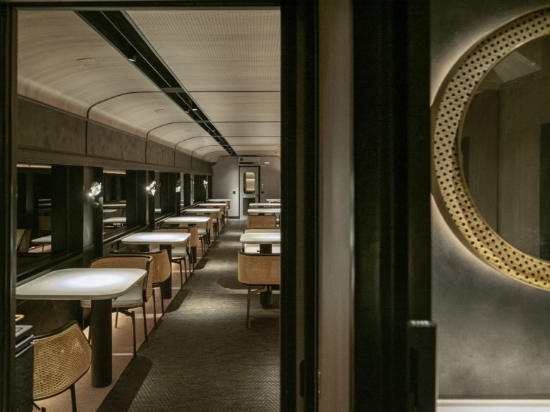 J.C. Architecture 的移动厨房餐厅