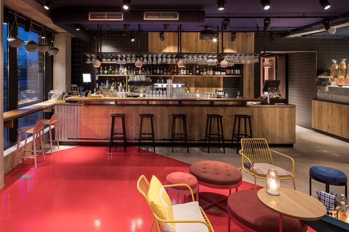 埃因霍温泳池，ninetynine，埃因霍温 – 荷兰