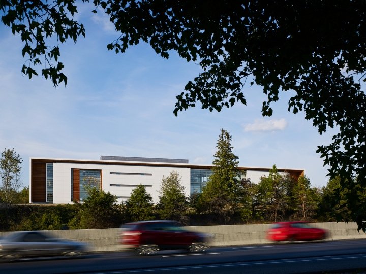 位于南卡罗来纳州斯巴达堡的 BMW by Perkins+Will 现场运营中心