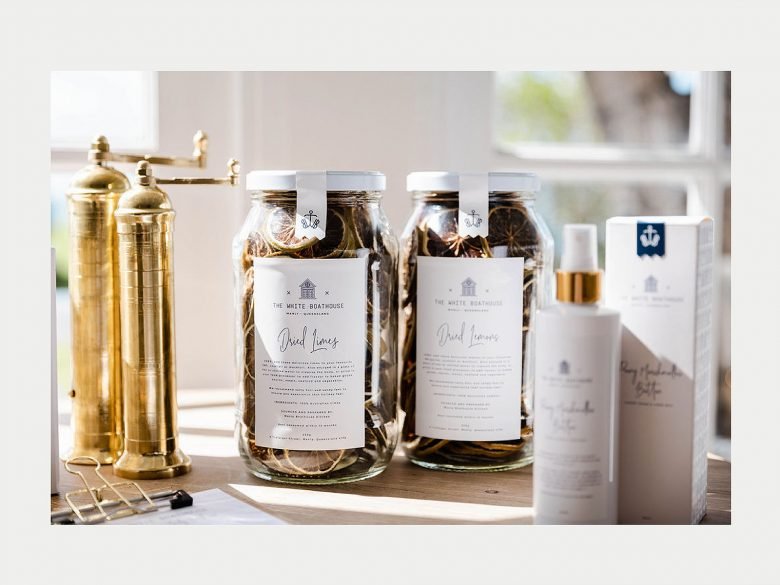 Ceren Burcu Turkan 的白色船库 Ceren Burcu Turkan 的白色船库