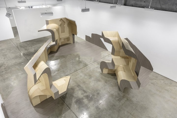 斯皮纳古 (Spinagu) 的深入研究与展览，洛杉矶 – 加利福尼亚州