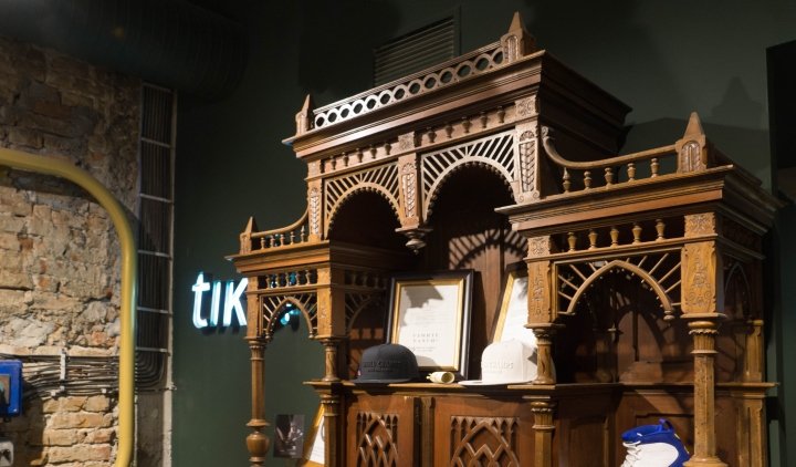 Tike 精品店,Kolege Studio,贝尔格莱德 – 塞尔维亚 Tike 精品店,Kolege Studio,贝尔格莱德 – 塞尔维亚