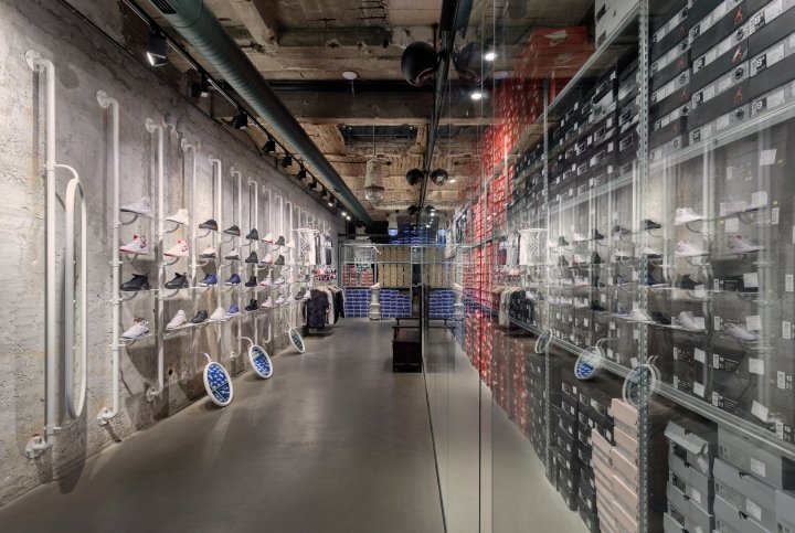 Tike 精品店,Kolege Studio,贝尔格莱德 – 塞尔维亚 Tike 精品店,Kolege Studio,贝尔格莱德 – 塞尔维亚