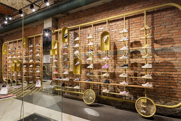 Tike 精品店,Kolege Studio,贝尔格莱德 – 塞尔维亚 Tike 精品店,Kolege Studio,贝尔格莱德 – 塞尔维亚