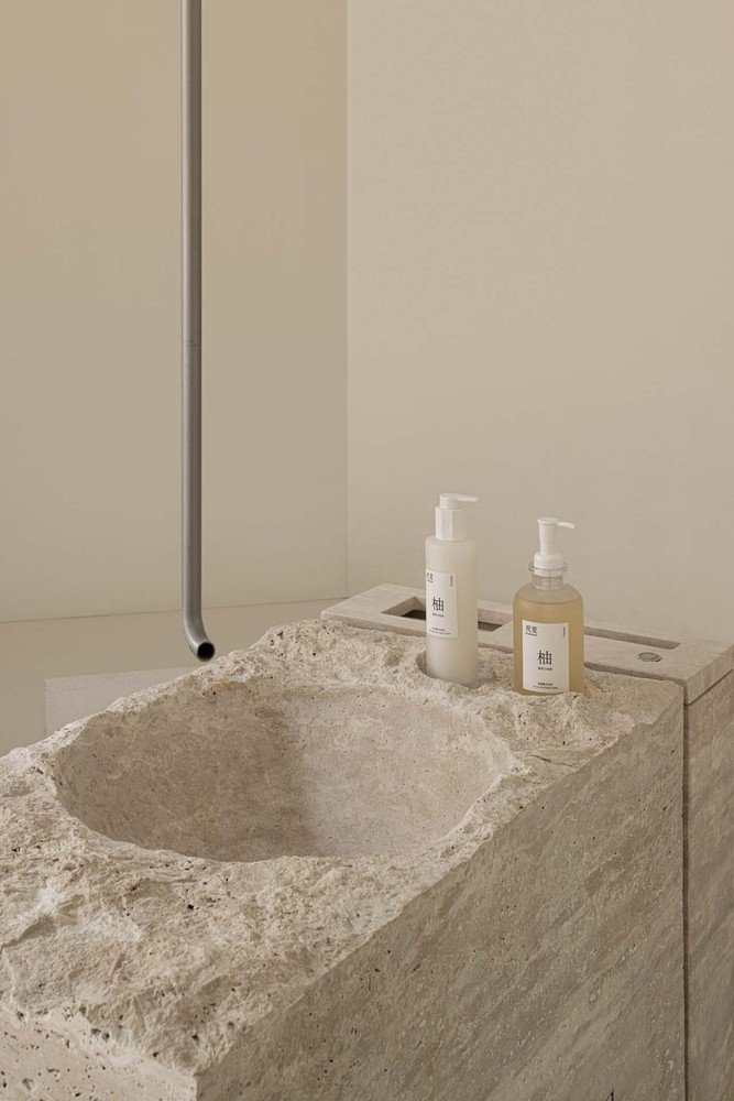 前往夏日上海旗舰店 by F.O.G. 建筑学