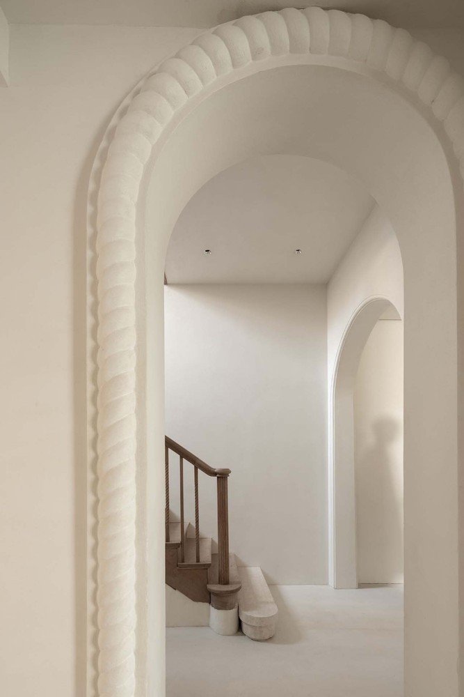 前往夏日上海旗舰店 by F.O.G. 建筑学