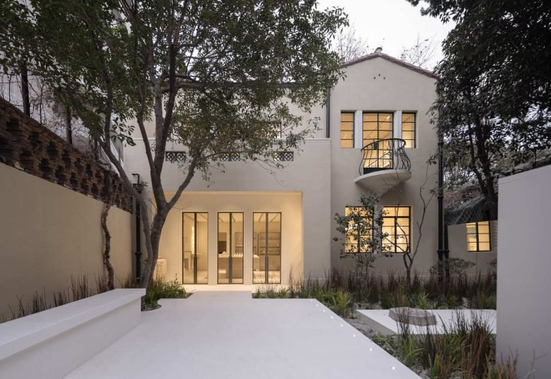 前往夏日上海旗舰店 by F.O.G. 建筑学